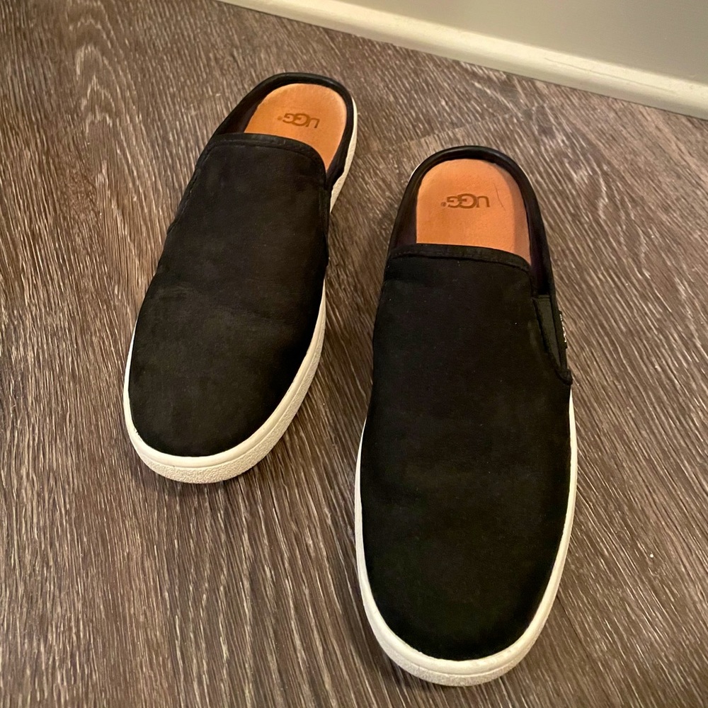 Women’s Ugg Mules size 8.5